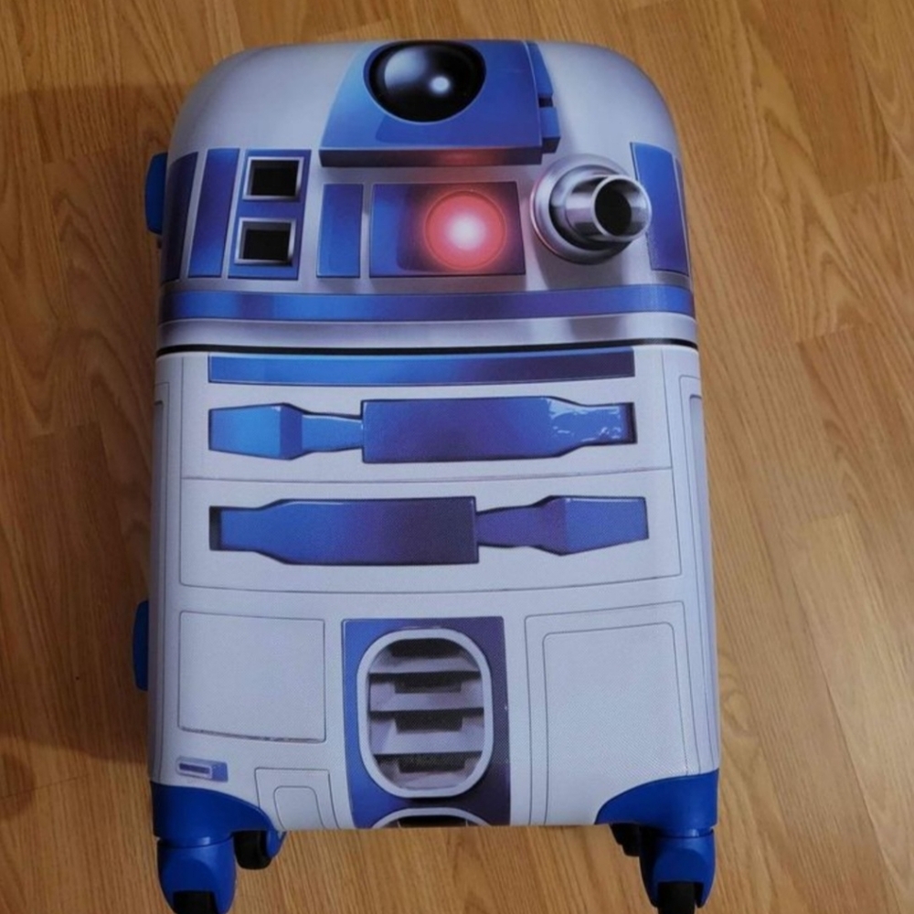 R2D2 suitcase